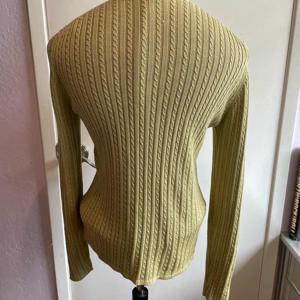 Rare Ann Taylor 100% Silk Cable Knit Sweater in Light Green - Picture 3 of 4